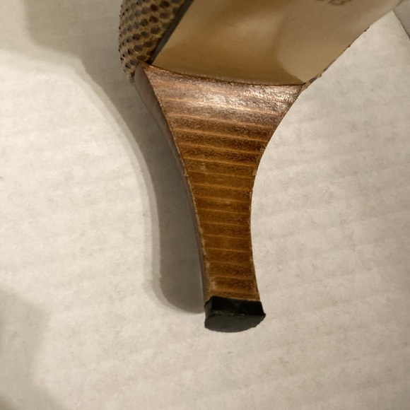 Gucci snakeskin D’orsay open toe heels size 8B - Picture 14 of 16